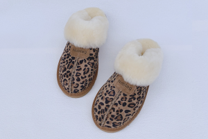 Noblag Luxury Leopard Print Furry Sheepskin Wool Women’s Slippers 